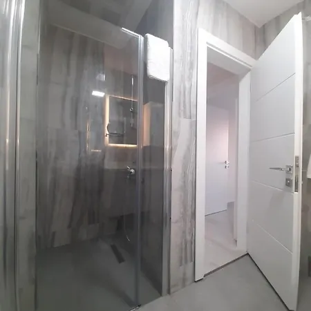 Spacious Apart Hotel *