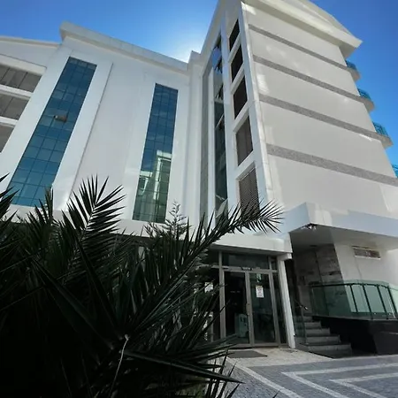 Spacious Apart Hotel *