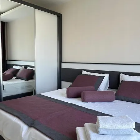 Hotel Spacious Apart *